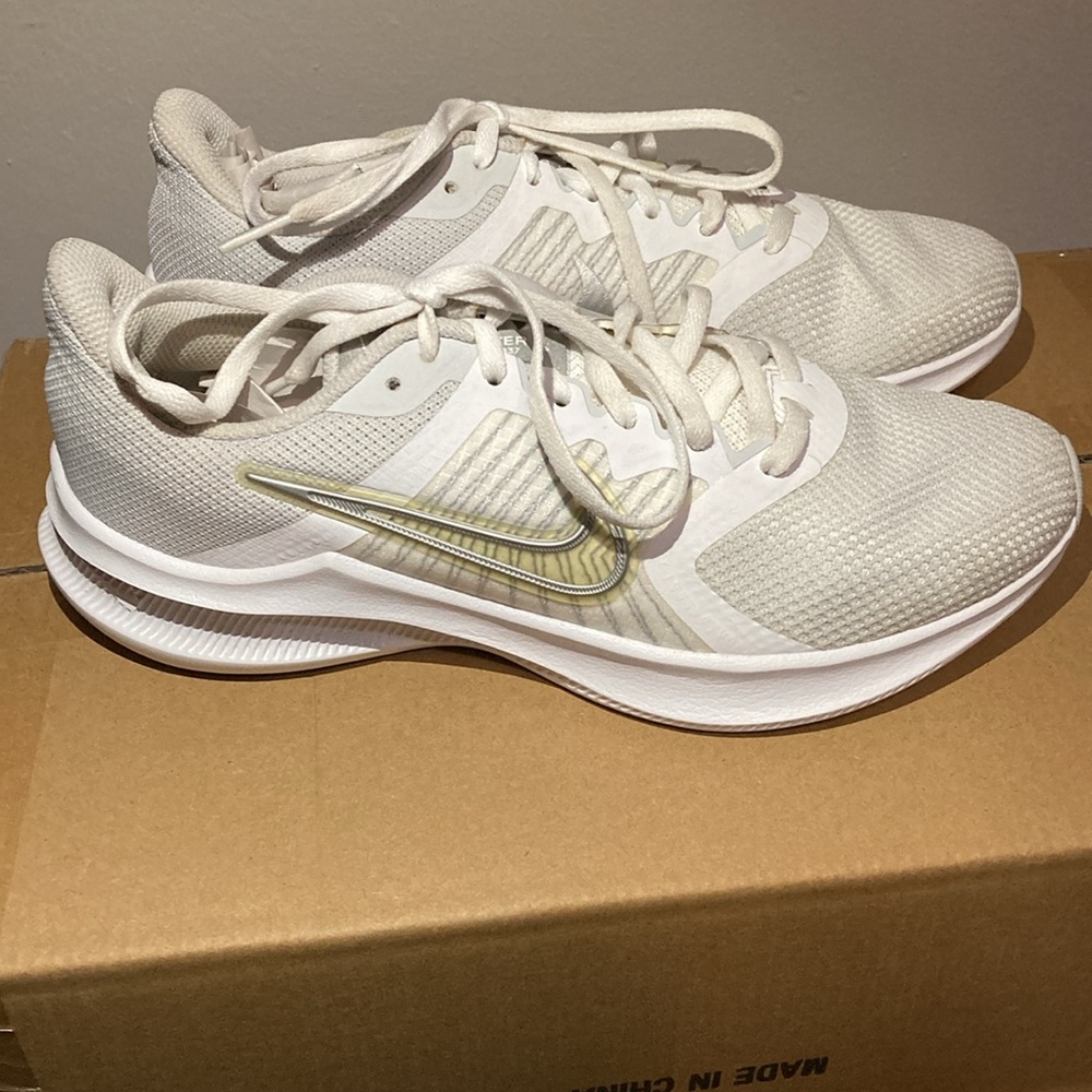 Nike running shoes - Picture 2 of 6